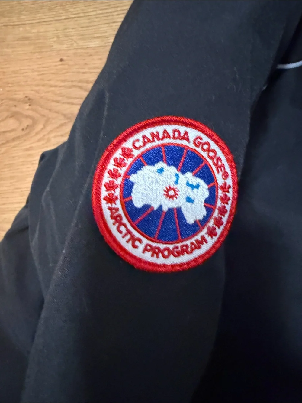 Canada Goose Kids Black Puffer Coat with Fur-Trim Hood unisex fits7-8